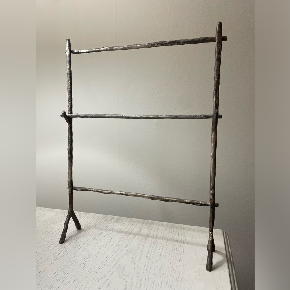 Jewelry rack